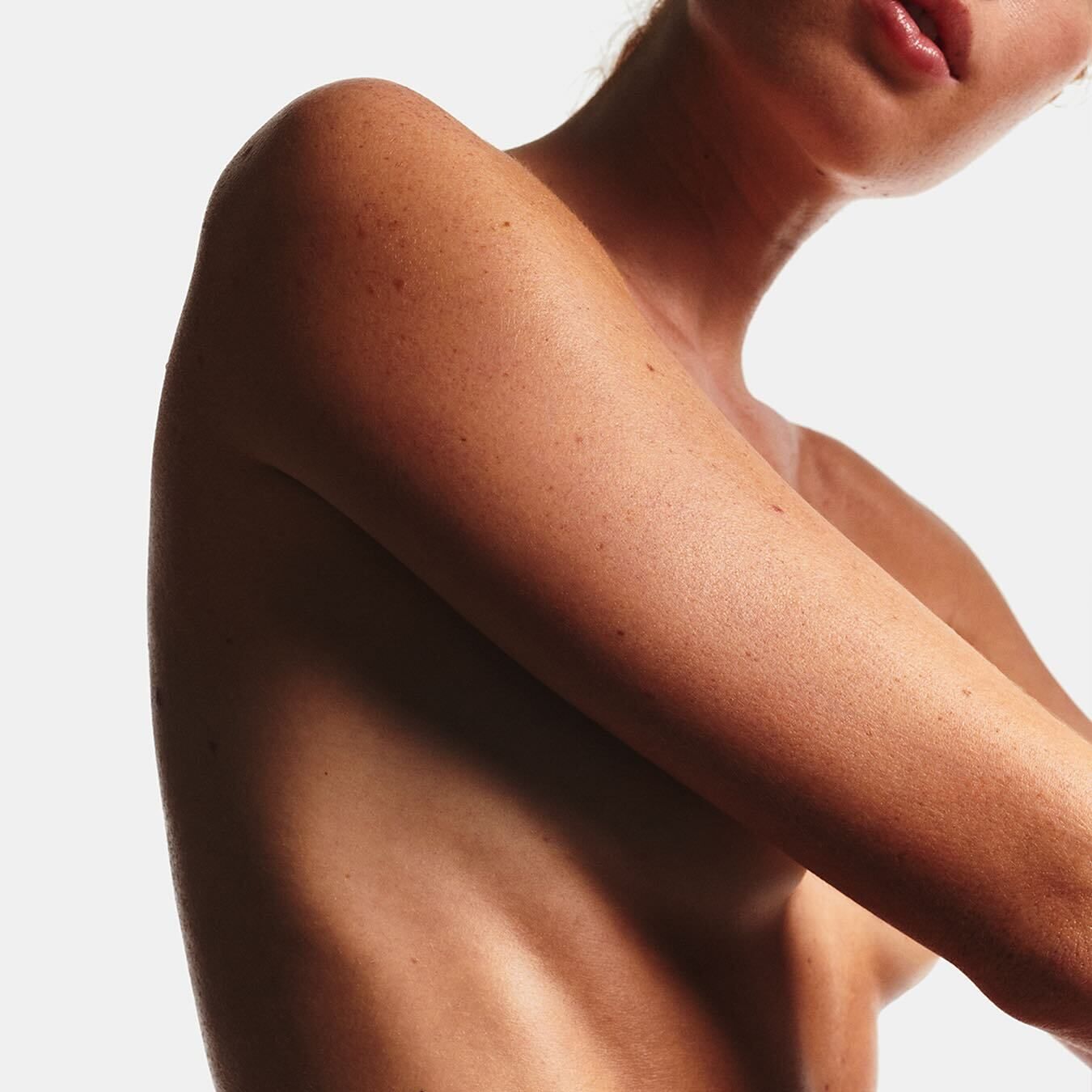 The Best Retinol Body Lotion Is Here To Transform Skin Below the Neck